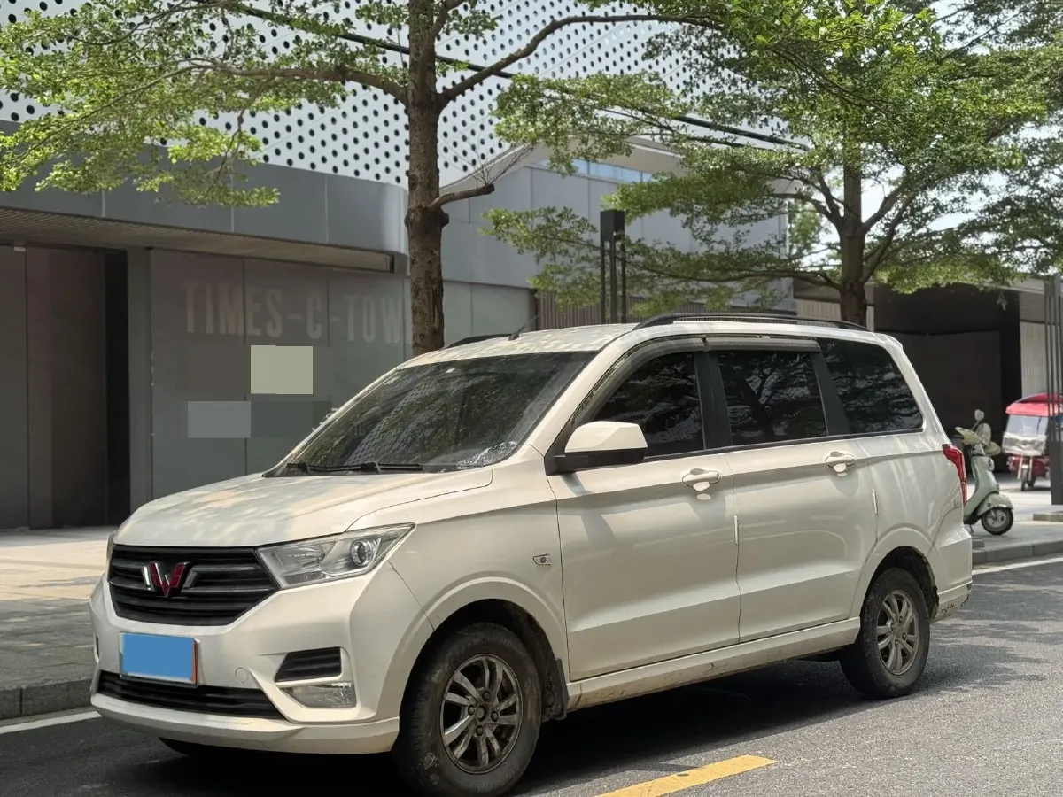 2019 WuLing HongGuang 1.5L 99HP L4 6MT,autocango,china used car exporter,china ev exporter,chinese used car exporter,chinese used ev exporter