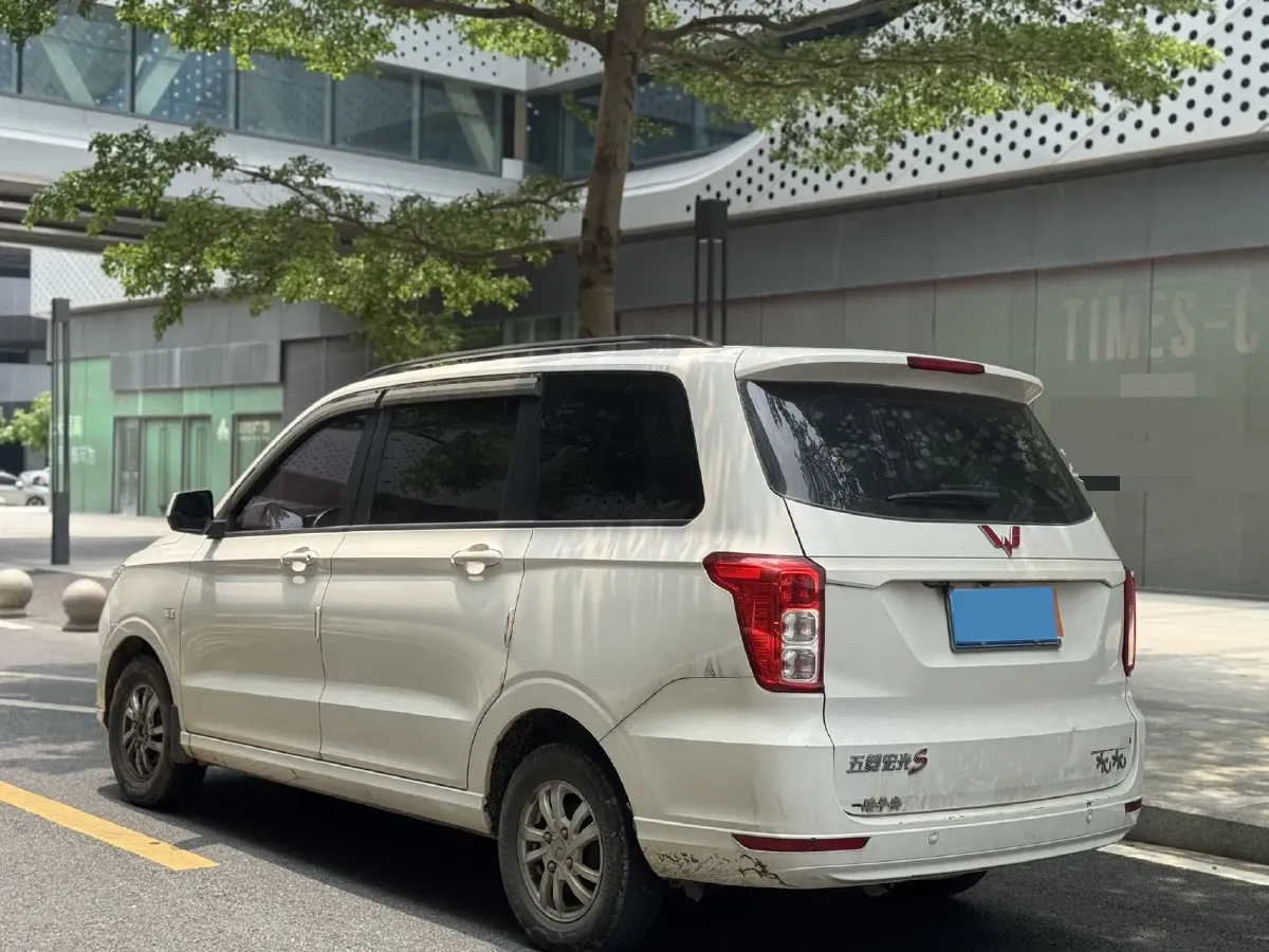 2019 WuLing HongGuang 1.5L 99HP L4 6MT,autocango,china used car exporter,china ev exporter,chinese used car exporter,chinese used ev exporter