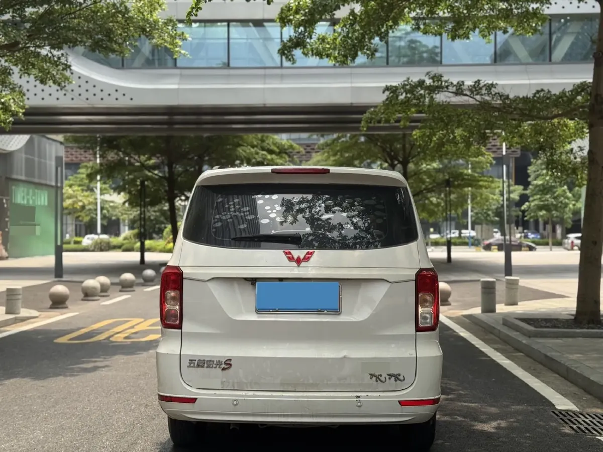2019 WuLing HongGuang 1.5L 99HP L4 6MT,autocango,china used car exporter,china ev exporter,chinese used car exporter,chinese used ev exporter
