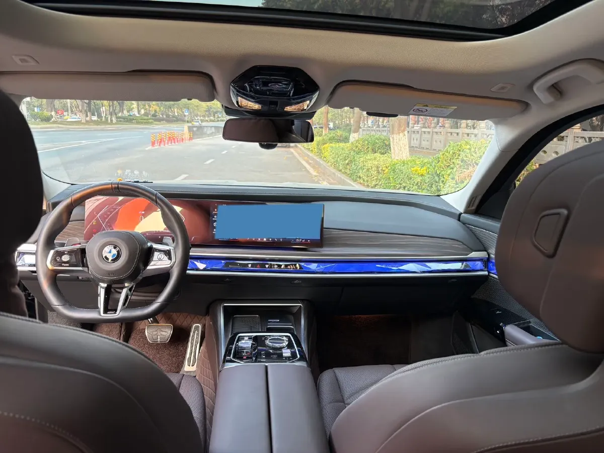 2023 BMW 7 Series 3.0T 272HP L6 8AT,autocango,china used car exporter,china ev exporter,chinese used car exporter,chinese used ev exporter