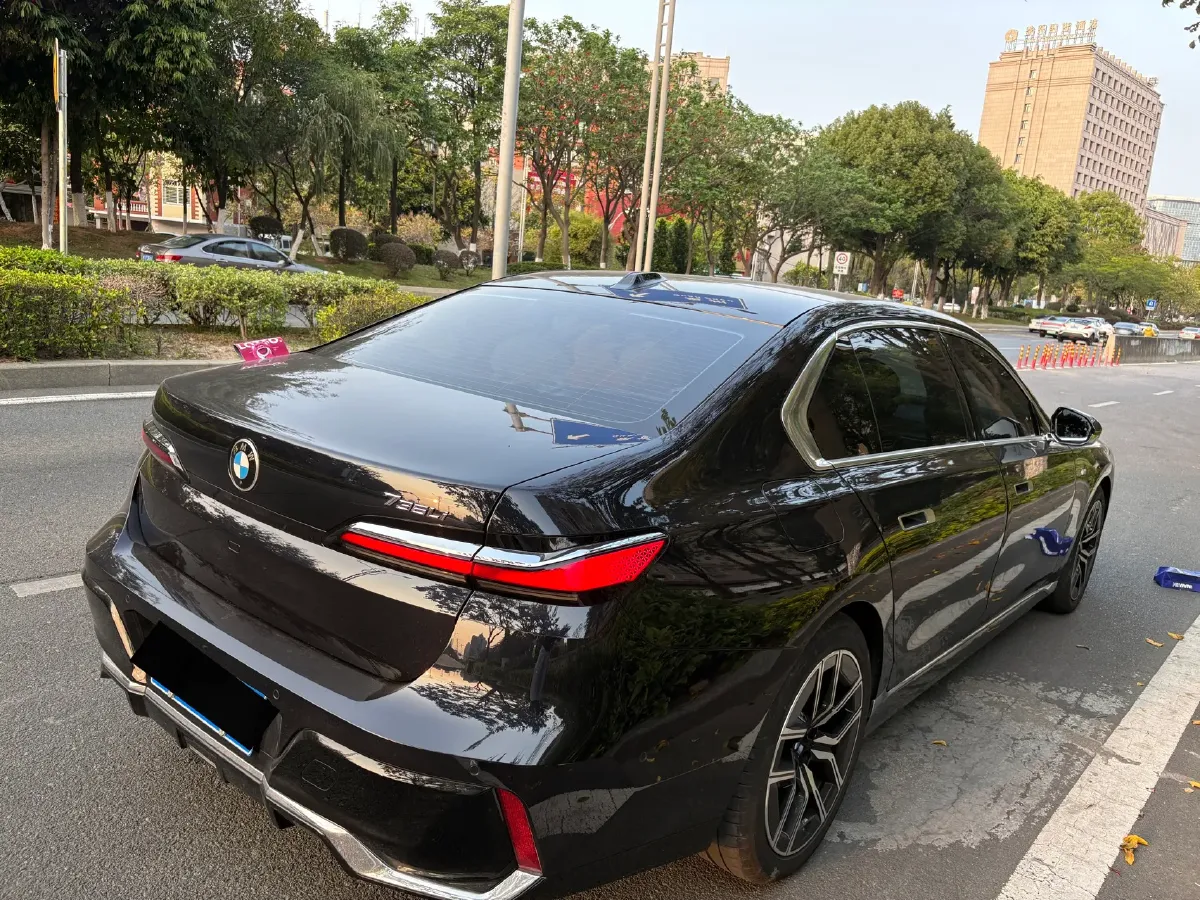 2023 BMW 7 Series 3.0T 272HP L6 8AT,autocango,china used car exporter,china ev exporter,chinese used car exporter,chinese used ev exporter