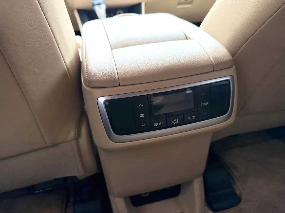 2018 Toyota Highlander 2.0T 220HP L4 6AT,autocango,china used car exporter,china ev exporter,chinese used car exporter,chinese used ev exporter
