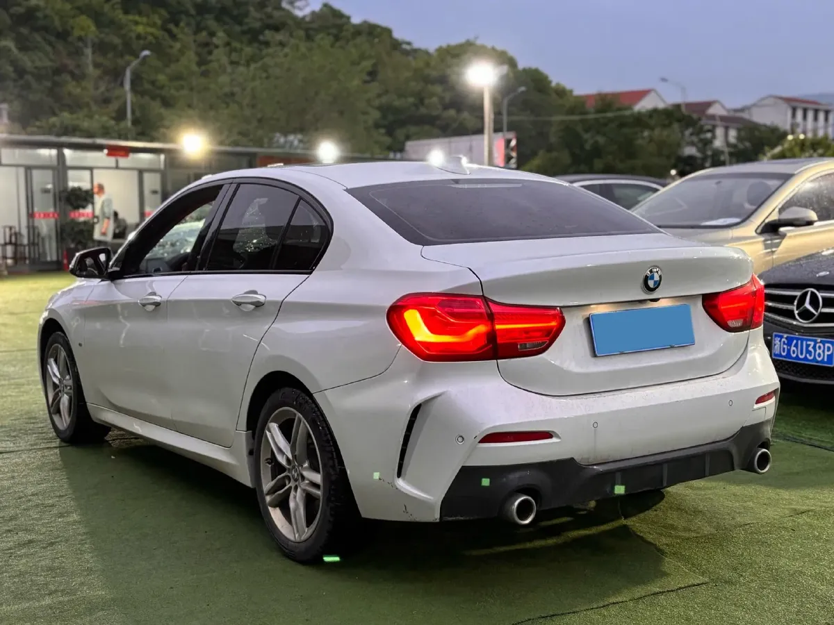 2020 BMW 1 Series 1.5T 140HP L3 7DCT,autocango,china used car exporter,china ev exporter,chinese used car exporter,chinese used ev exporter