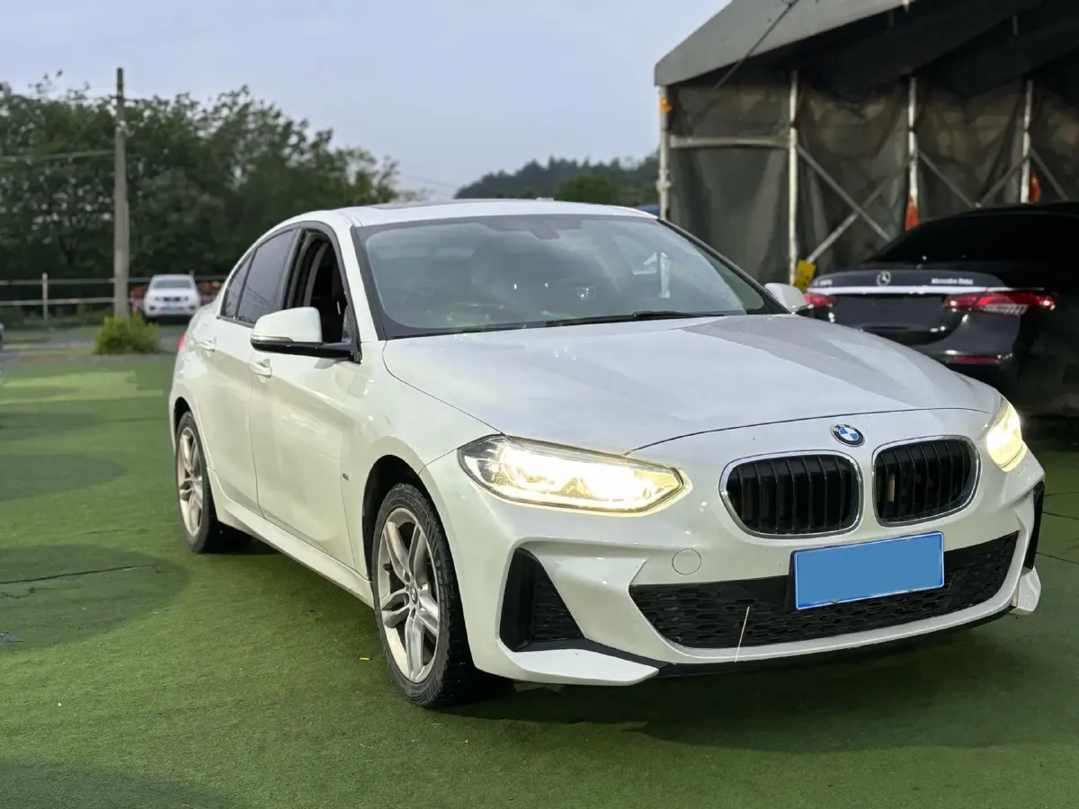 2020 BMW 1 Series 1.5T 140HP L3 7DCT,autocango,china used car exporter,china ev exporter,chinese used car exporter,chinese used ev exporter