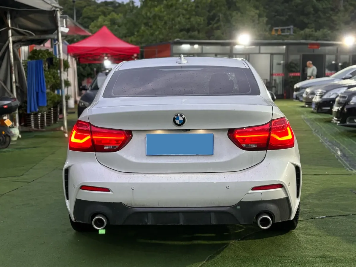 2020 BMW 1 Series 1.5T 140HP L3 7DCT,autocango,china used car exporter,china ev exporter,chinese used car exporter,chinese used ev exporter