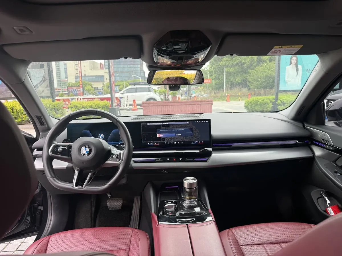 2024 BMW 5 Series 2.0T 190HP L4 8AT,autocango,china used car exporter,china ev exporter,chinese used car exporter,chinese used ev exporter