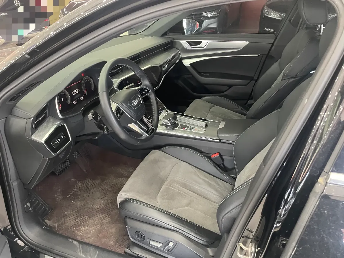 2023 Audi A6L 2.0T 190HP L4 7DCT,autocango,china used car exporter,china ev exporter,chinese used car exporter,chinese used ev exporter