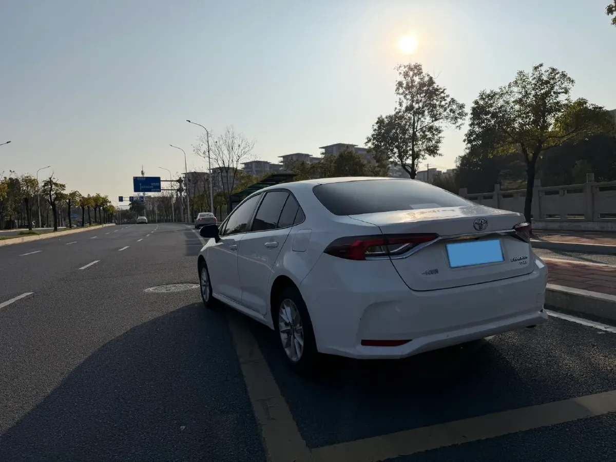 2021 Toyota Corolla 1.2T 116HP L4 CVT,autocango,china used car exporter,china ev exporter,chinese used car exporter,chinese used ev exporter