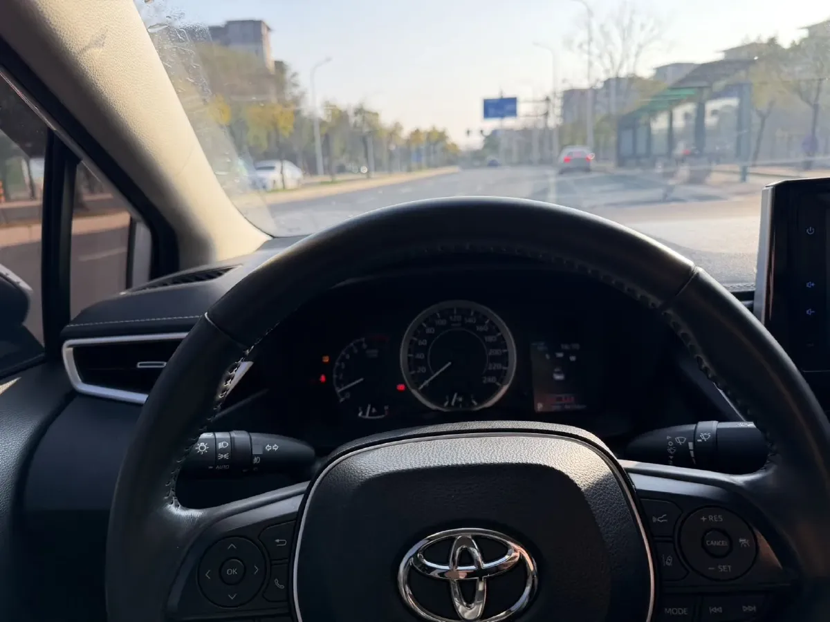 2021 Toyota Corolla 1.2T 116HP L4 CVT,autocango,china used car exporter,china ev exporter,chinese used car exporter,chinese used ev exporter