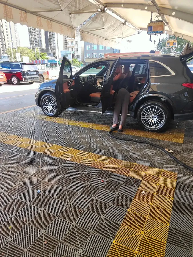 2023 Mercedes-Benz GLC Class 2.0T 258HP L4 9AT,autocango,china used car exporter,china ev exporter,chinese used car exporter,chinese used ev exporter