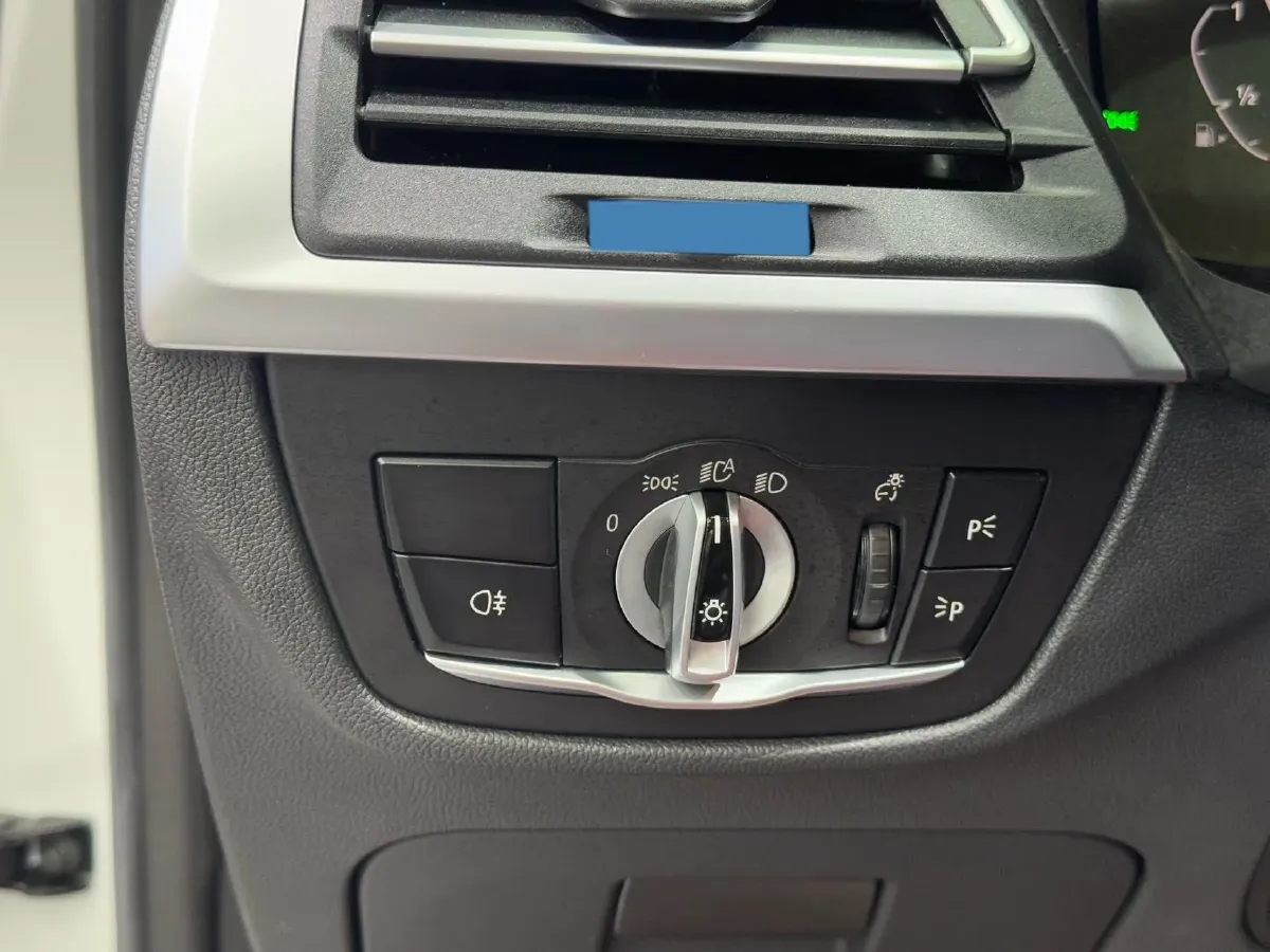 2023 BMW X3 2.0T 245HP L4 8AT,autocango,china used car exporter,china ev exporter,chinese used car exporter,chinese used ev exporter