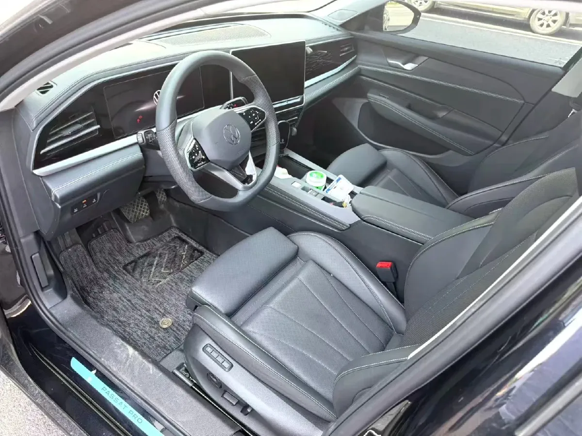 2025 Volkswagen Passat 2.0T 220HP L4 7DCT,autocango,china used car exporter,china ev exporter,chinese used car exporter,chinese used ev exporter