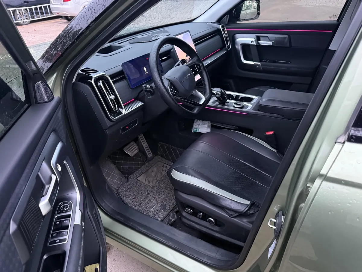 2023 Chery Exploration 06 1.6T 197HP L4 7DCT,autocango,china used car exporter,china ev exporter,chinese used car exporter,chinese used ev exporter