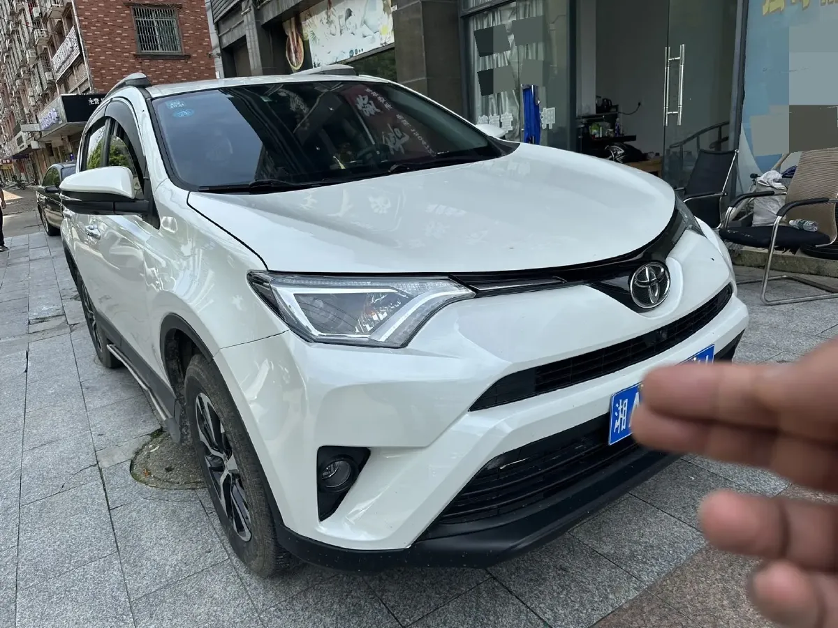 2018 Toyota RAV4 2.0L 151HP L4 CVT,autocango,china used car exporter,china ev exporter,chinese used car exporter,chinese used ev exporter