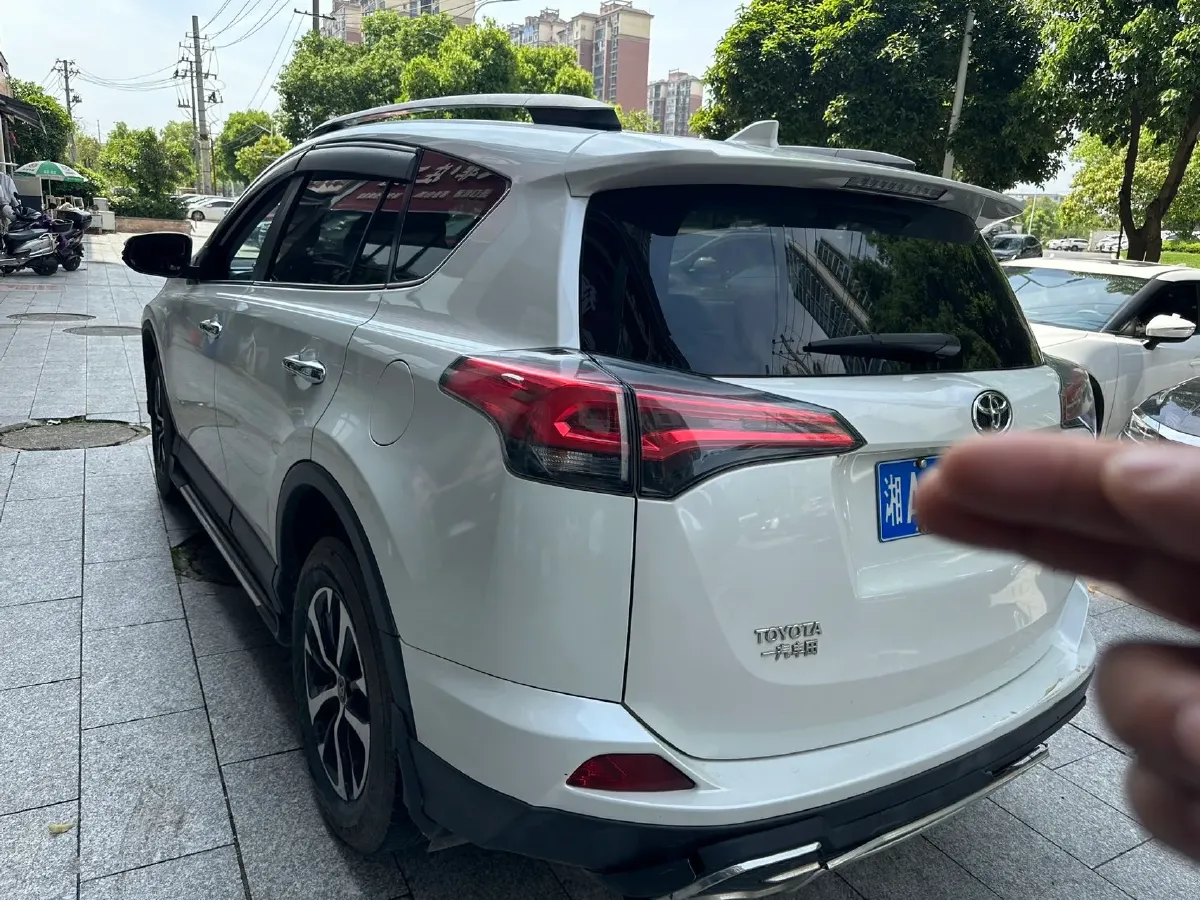 2018 Toyota RAV4 2.0L 151HP L4 CVT,autocango,china used car exporter,china ev exporter,chinese used car exporter,chinese used ev exporter