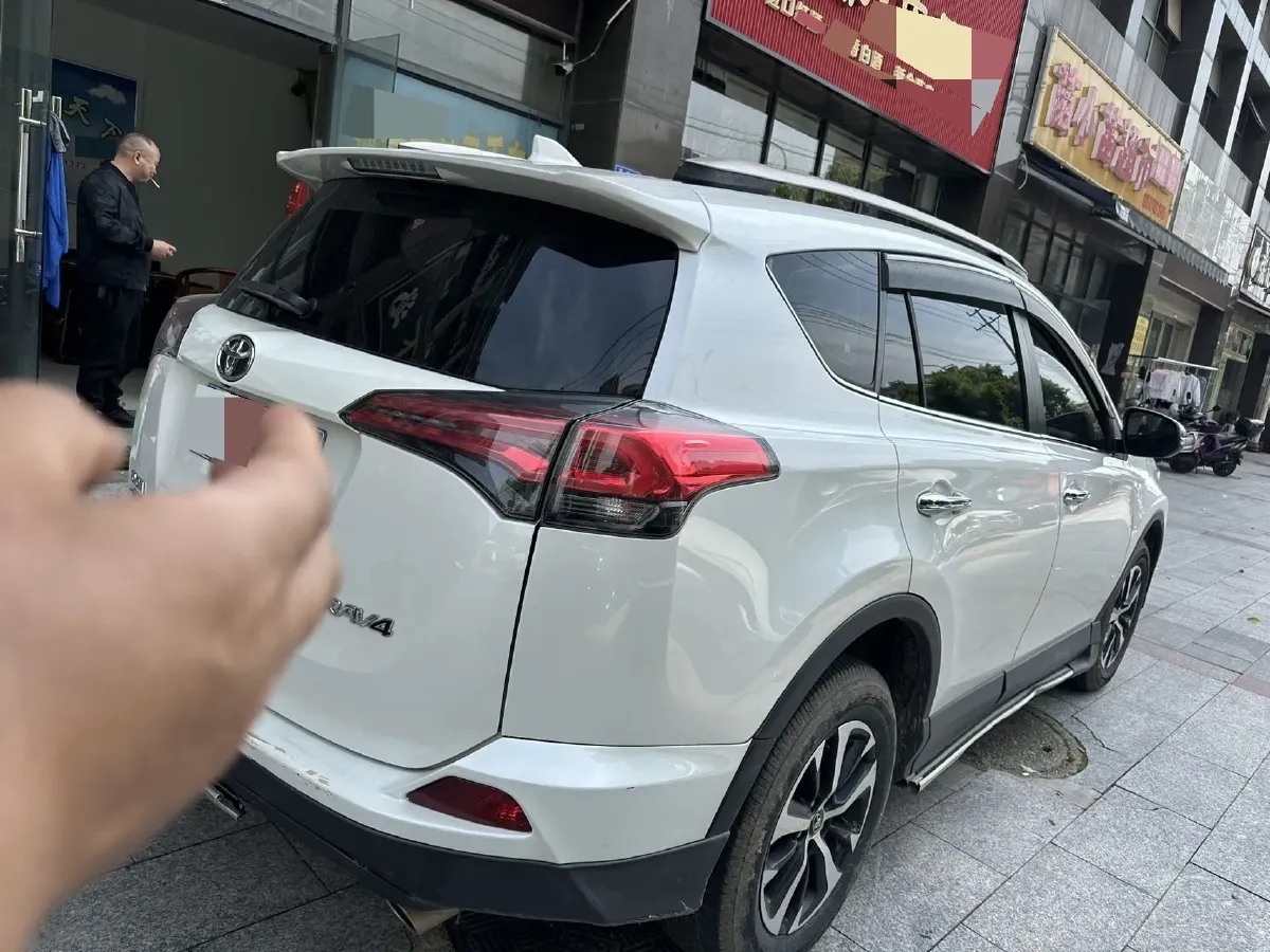 2018 Toyota RAV4 2.0L 151HP L4 CVT,autocango,china used car exporter,china ev exporter,chinese used car exporter,chinese used ev exporter