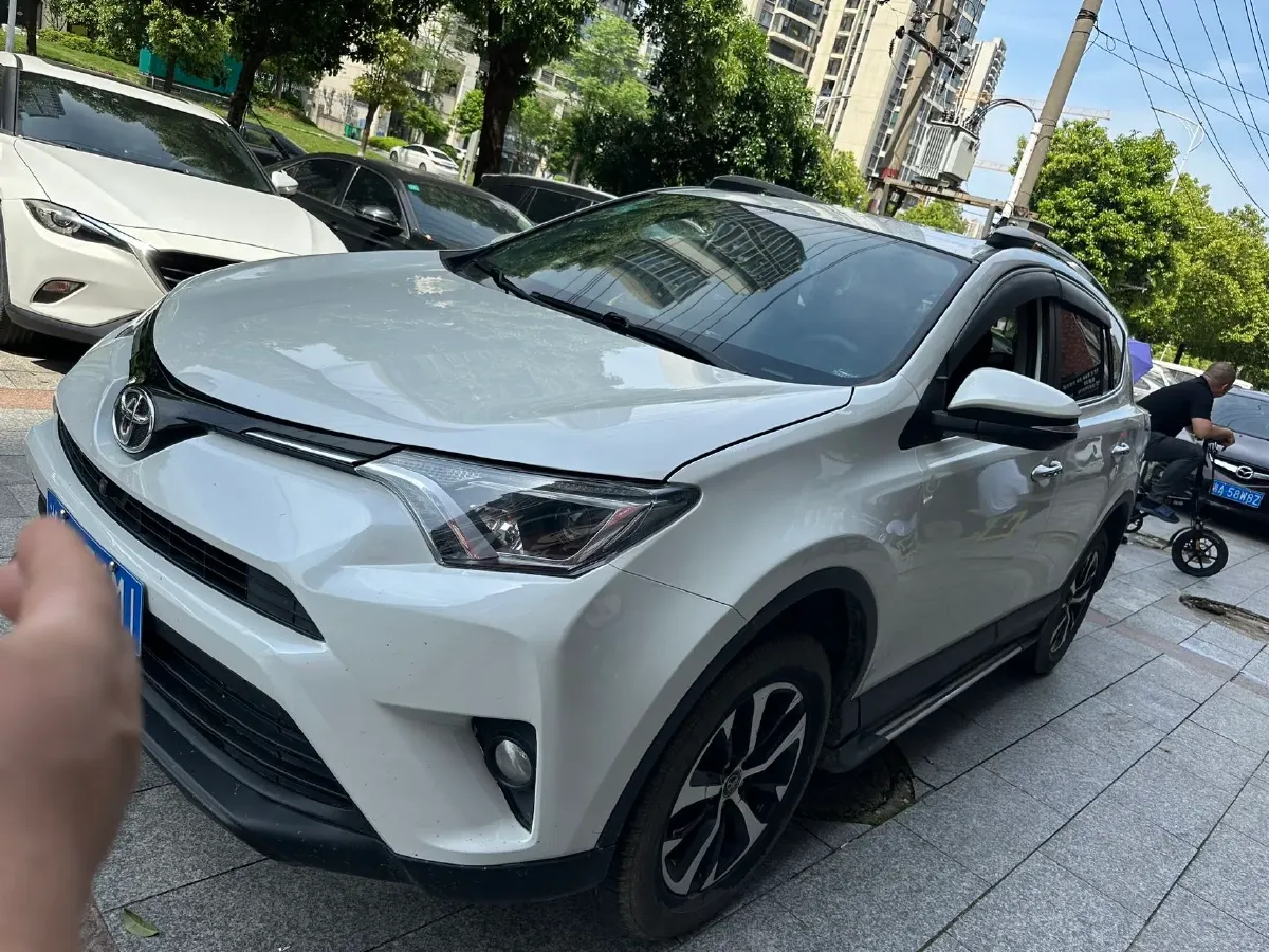 2018 Toyota RAV4 2.0L 151HP L4 CVT,autocango,china used car exporter,china ev exporter,chinese used car exporter,chinese used ev exporter