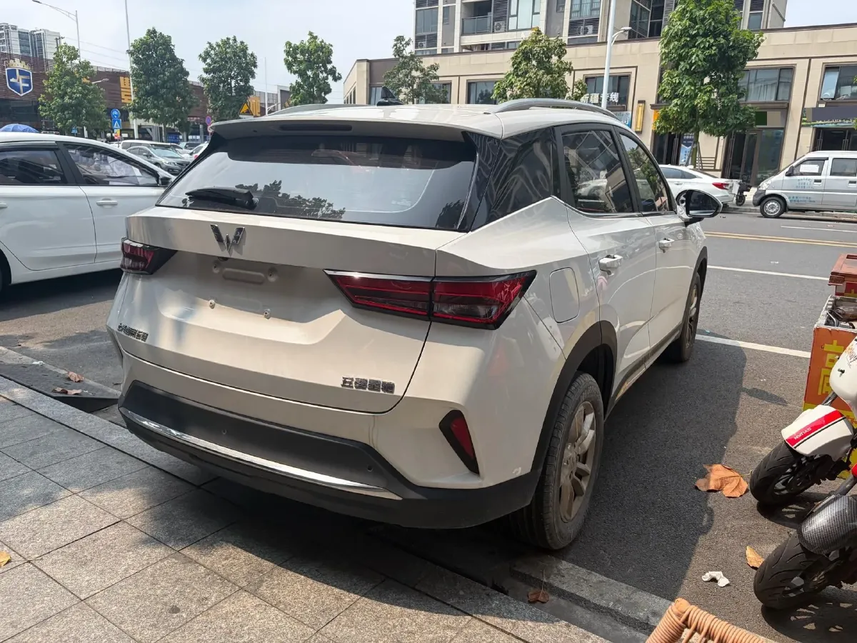 2022 WuLing XingChi 1.5L 99HP L4 6MT,autocango,china used car exporter,china ev exporter,chinese used car exporter,chinese used ev exporter