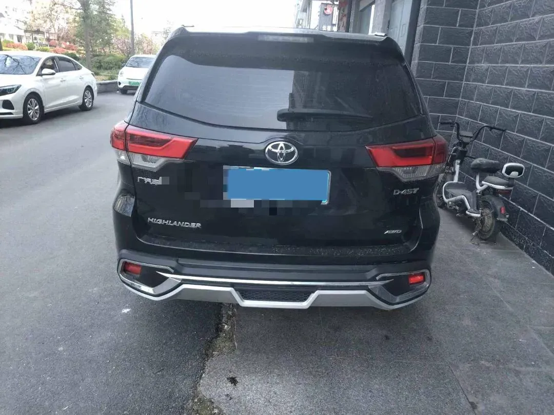 2021 Toyota Highlander 2.0T 220HP L4 6AT,autocango,china used car exporter,china ev exporter,chinese used car exporter,chinese used ev exporter