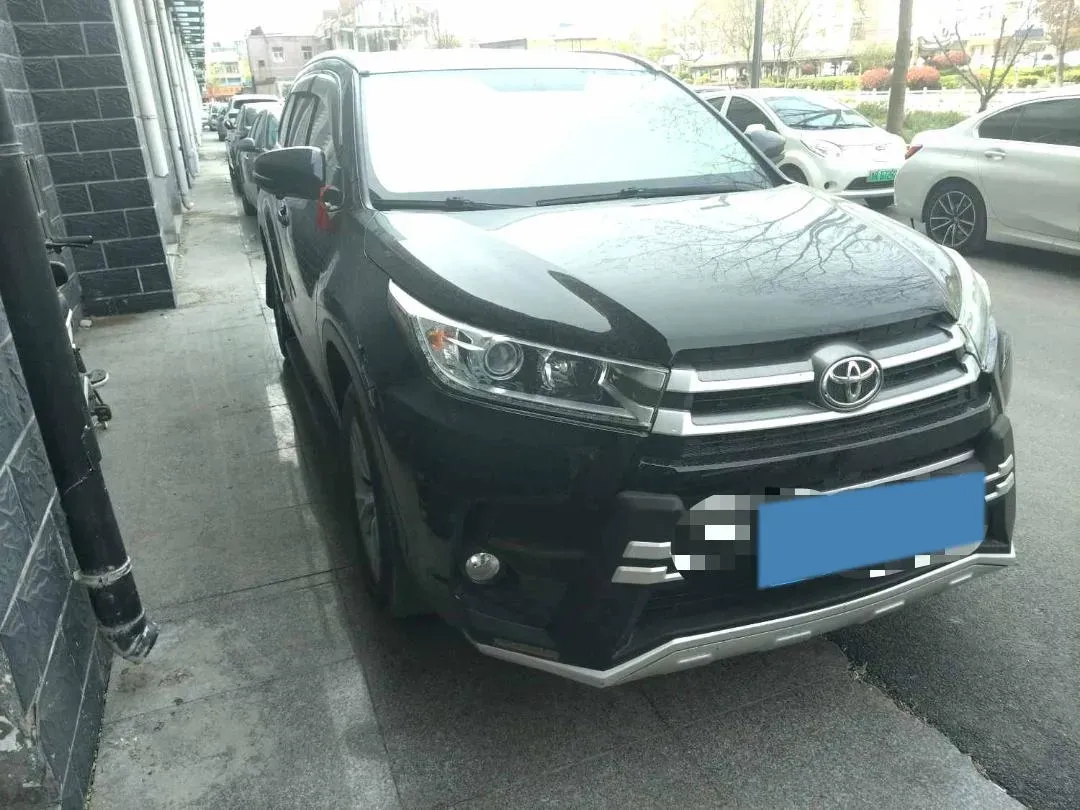 2021 Toyota Highlander 2.0T 220HP L4 6AT,autocango,china used car exporter,china ev exporter,chinese used car exporter,chinese used ev exporter