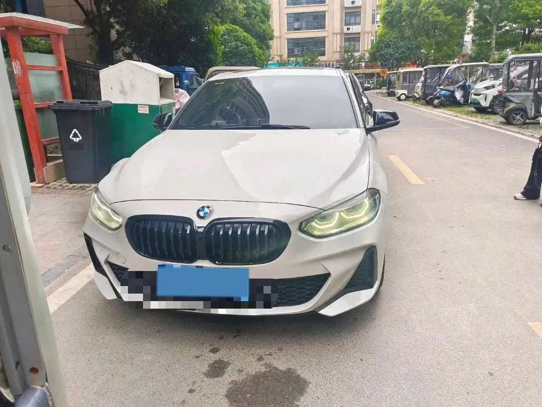 2021 BMW 1 Series 1.5T 140HP L3 7DCT,autocango,china used car exporter,china ev exporter,chinese used car exporter,chinese used ev exporter