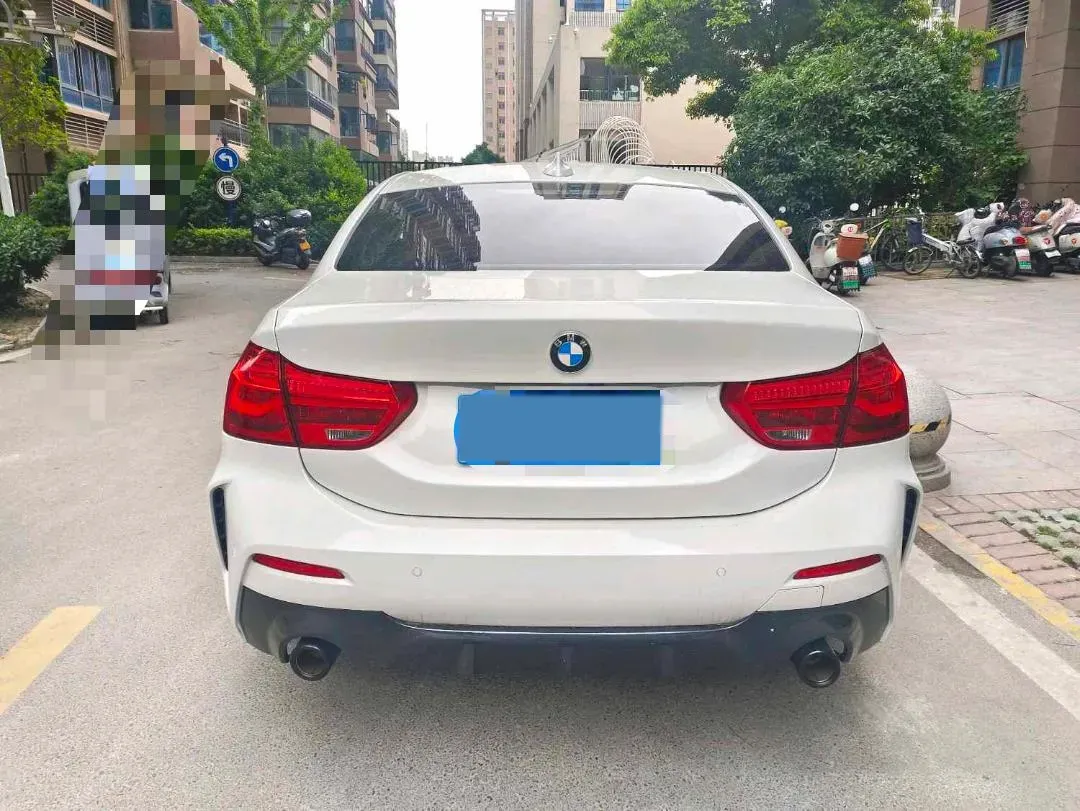 2021 BMW 1 Series 1.5T 140HP L3 7DCT,autocango,china used car exporter,china ev exporter,chinese used car exporter,chinese used ev exporter