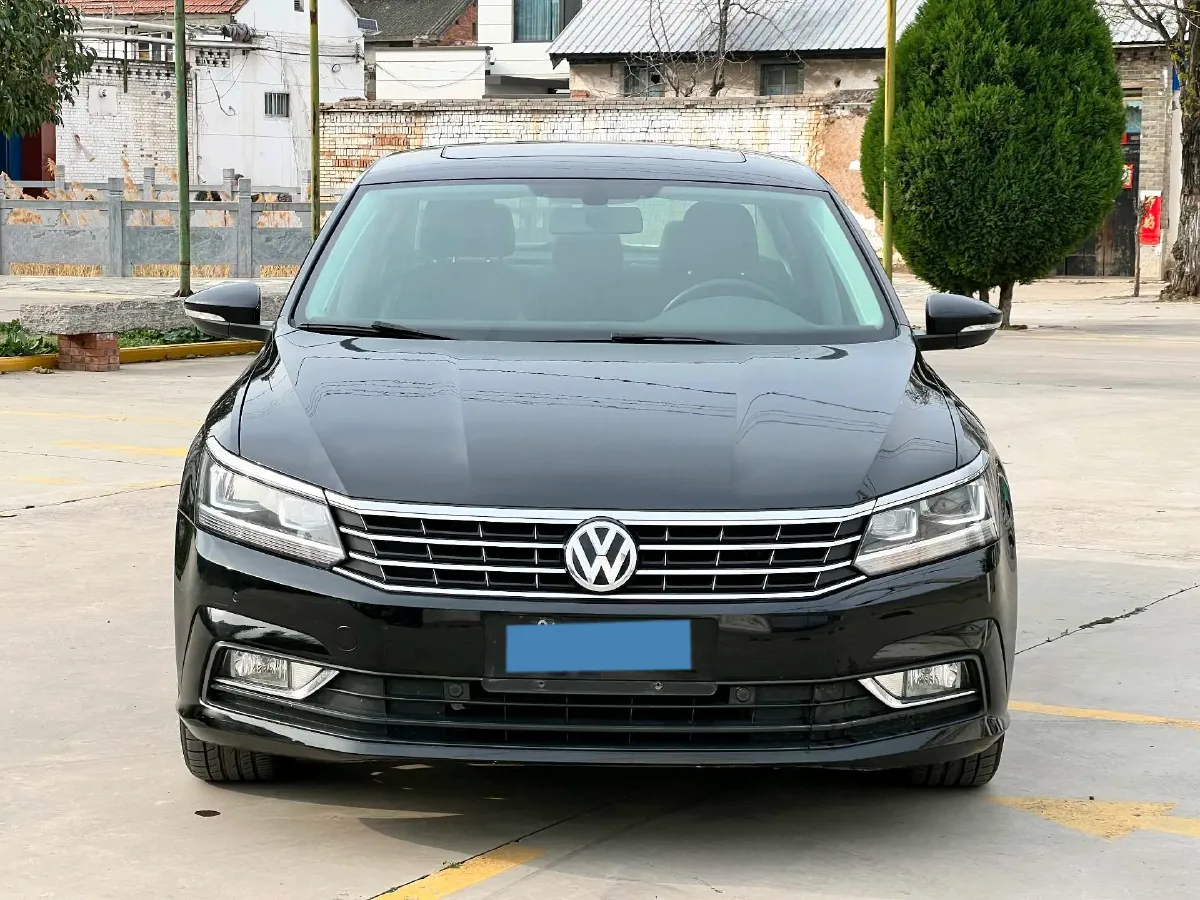 2017 Volkswagen Passat 1.8T 180HP L4 7DCT,autocango,china used car exporter,china ev exporter,chinese used car exporter,chinese used ev exporter