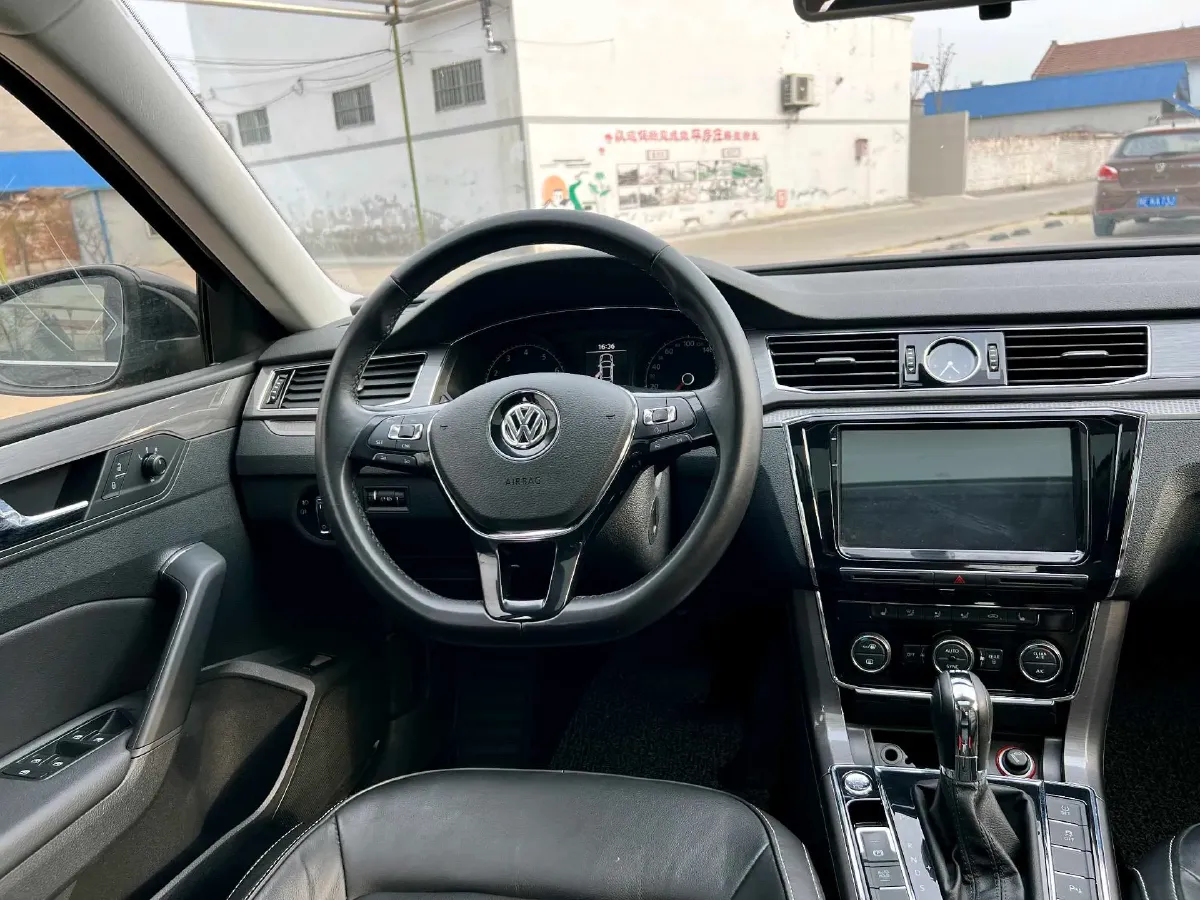 2017 Volkswagen Passat 1.8T 180HP L4 7DCT,autocango,china used car exporter,china ev exporter,chinese used car exporter,chinese used ev exporter