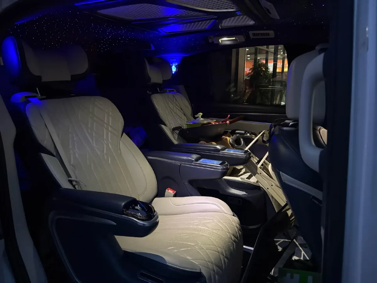 2021 Buick GL8 2.0T 237HP L4 9AT,autocango,china used car exporter,china ev exporter,chinese used car exporter,chinese used ev exporter