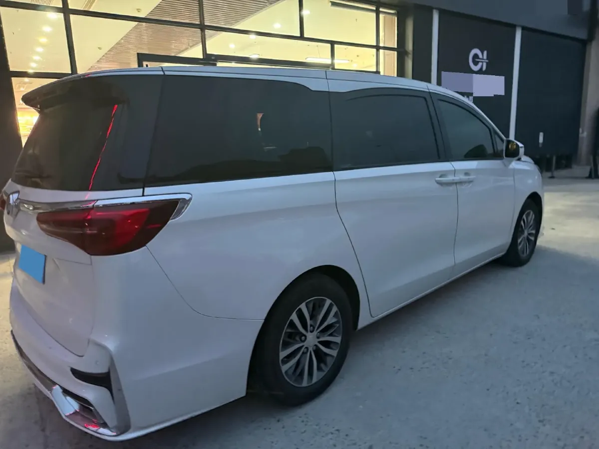 2021 Buick GL8 2.0T 237HP L4 9AT,autocango,china used car exporter,china ev exporter,chinese used car exporter,chinese used ev exporter