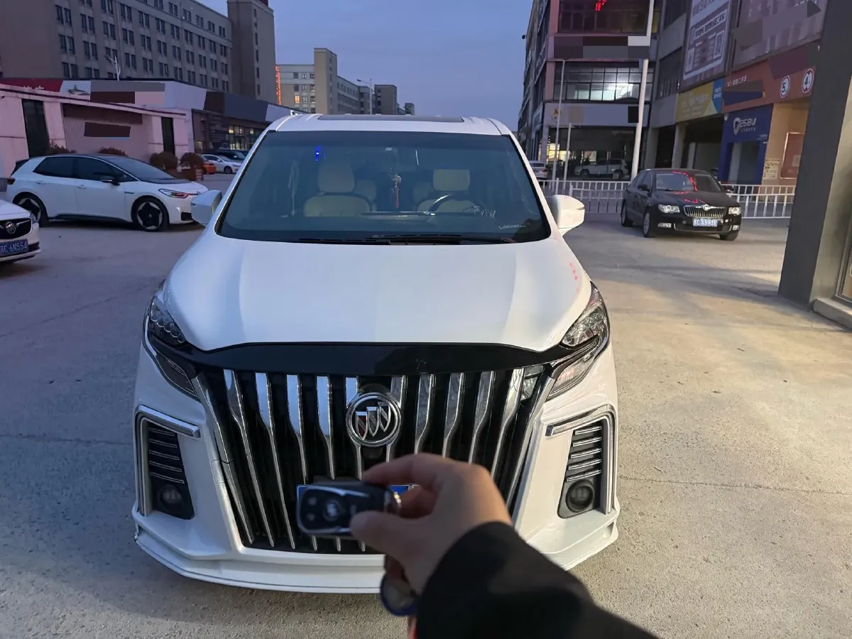 2021 Buick GL8 2.0T 237HP L4 9AT,autocango,china used car exporter,china ev exporter,chinese used car exporter,chinese used ev exporter