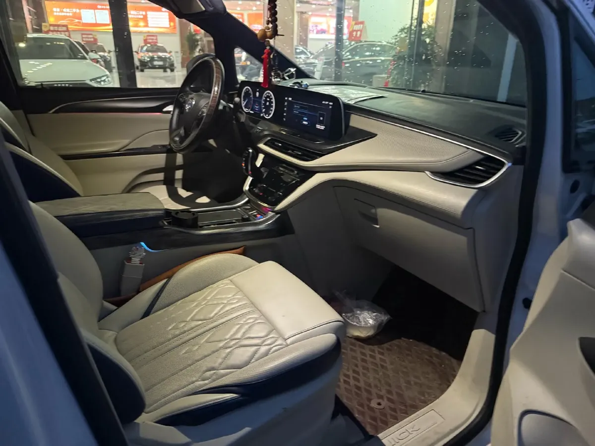 2021 Buick GL8 2.0T 237HP L4 9AT,autocango,china used car exporter,china ev exporter,chinese used car exporter,chinese used ev exporter