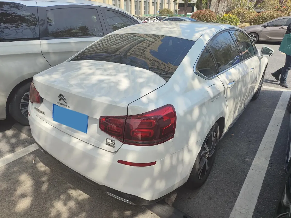 2017 Citroen C5 1.6T 167HP L4 6AT,autocango,china used car exporter,china ev exporter,chinese used car exporter,chinese used ev exporter