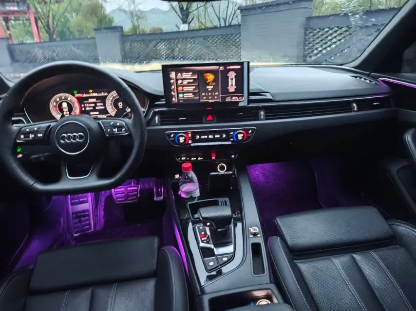 2024 Audi A4L 2.0T 190HP L4 7DCT,autocango,china used car exporter,china ev exporter,chinese used car exporter,chinese used ev exporter