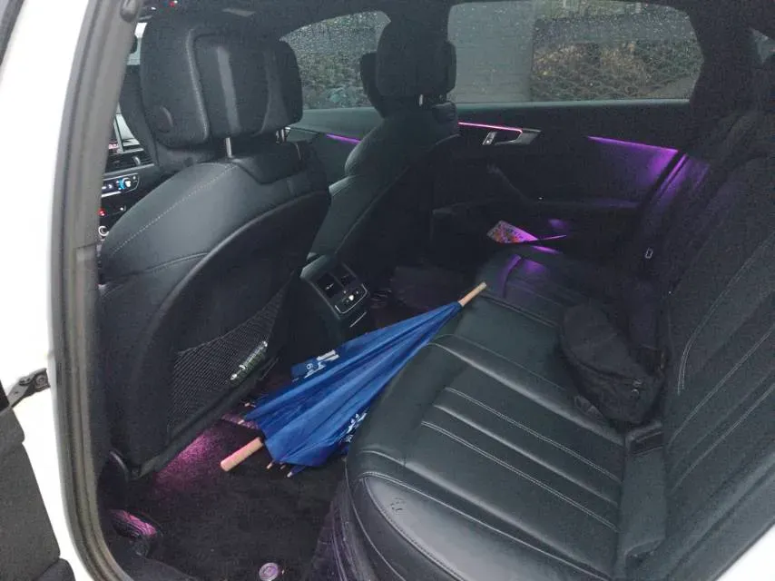 2024 Audi A4L 2.0T 190HP L4 7DCT,autocango,china used car exporter,china ev exporter,chinese used car exporter,chinese used ev exporter