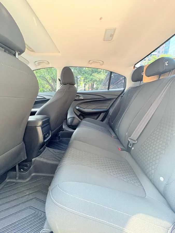 2019 Roewe i5 1.5L 120HP L4 CVT,autocango,china used car exporter,china ev exporter,chinese used car exporter,chinese used ev exporter