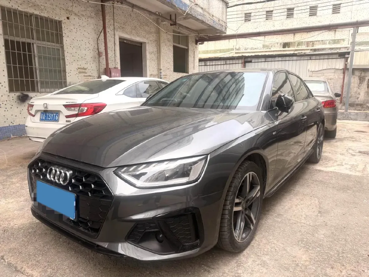 2023 Audi A4L 2.0T 190HP L4 7DCT,autocango,china used car exporter,china ev exporter,chinese used car exporter,chinese used ev exporter