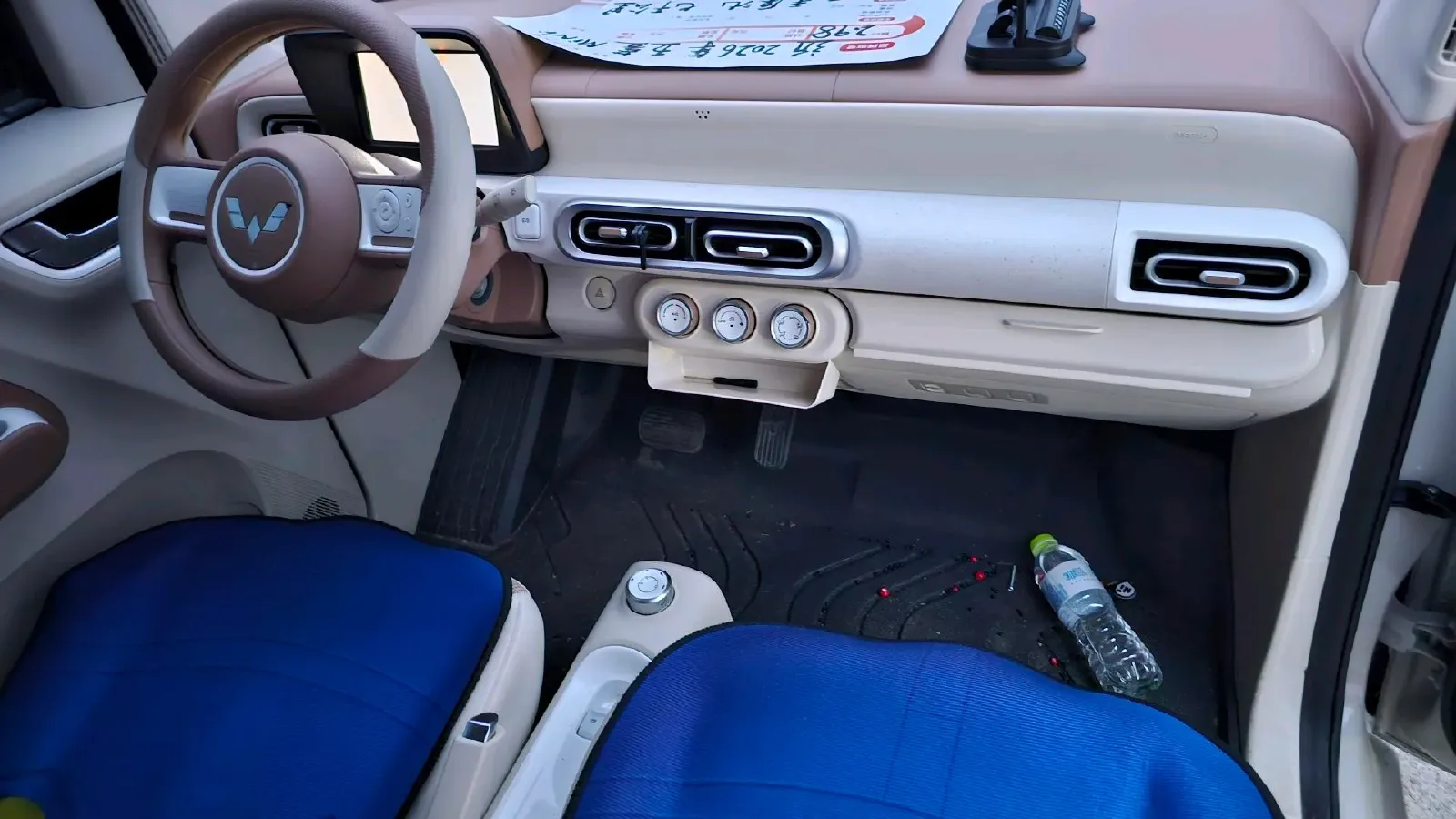 2024 WuLing HongGuang MINI EV BEV 17.3KWH,autocango,china used car exporter,china ev exporter,chinese used car exporter,chinese used ev exporter