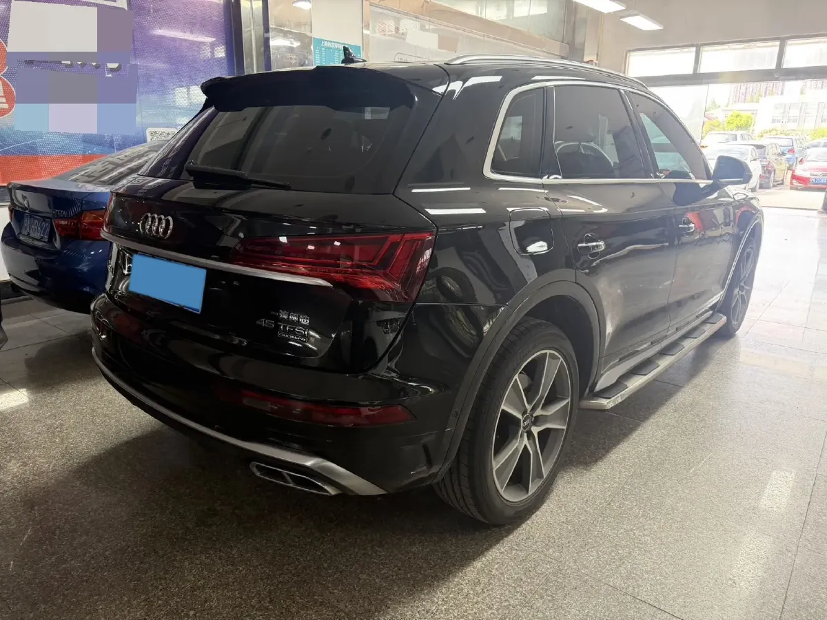 2022 Audi Q5L 2.0T 252HP L4 7DCT,autocango,china used car exporter,china ev exporter,chinese used car exporter,chinese used ev exporter