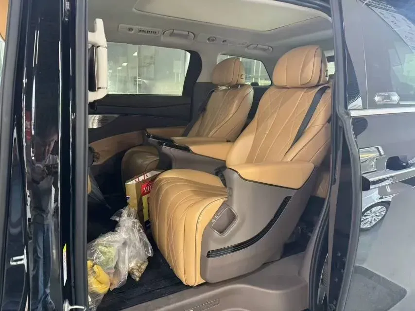 2022 Mercedes-Benz GLC Class 2.0T 197HP L4 9AT,autocango,china used car exporter,china ev exporter,chinese used car exporter,chinese used ev exporter