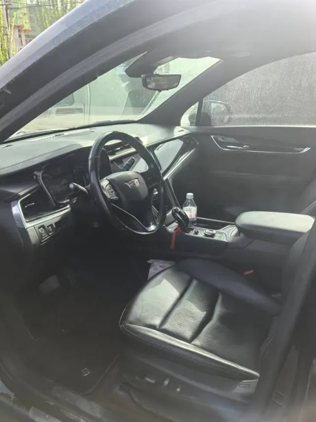 2022 Cadillac XT6 2.0T 237HP L4 9AT,autocango,china used car exporter,china ev exporter,chinese used car exporter,chinese used ev exporter