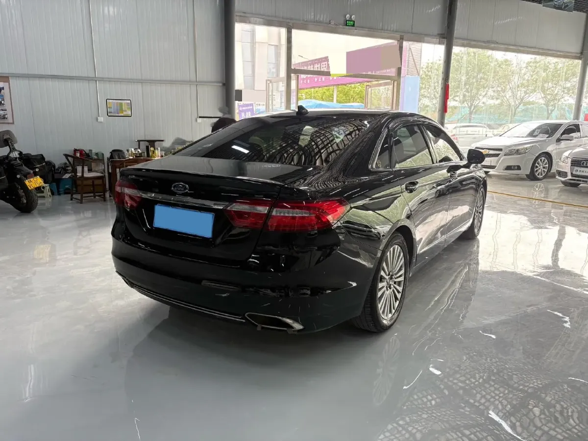 2017 Ford Taurus 2.0T 245HP L4 6AT,autocango,china used car exporter,china ev exporter,chinese used car exporter,chinese used ev exporter
