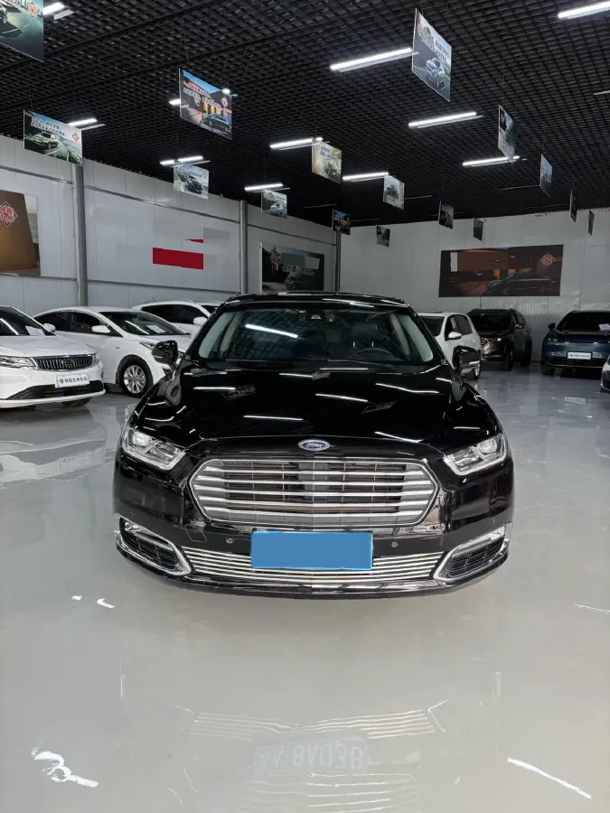 2017 Ford Taurus 2.0T 245HP L4 6AT,autocango,china used car exporter,china ev exporter,chinese used car exporter,chinese used ev exporter