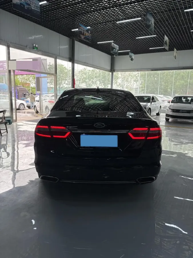 2017 Ford Taurus 2.0T 245HP L4 6AT,autocango,china used car exporter,china ev exporter,chinese used car exporter,chinese used ev exporter