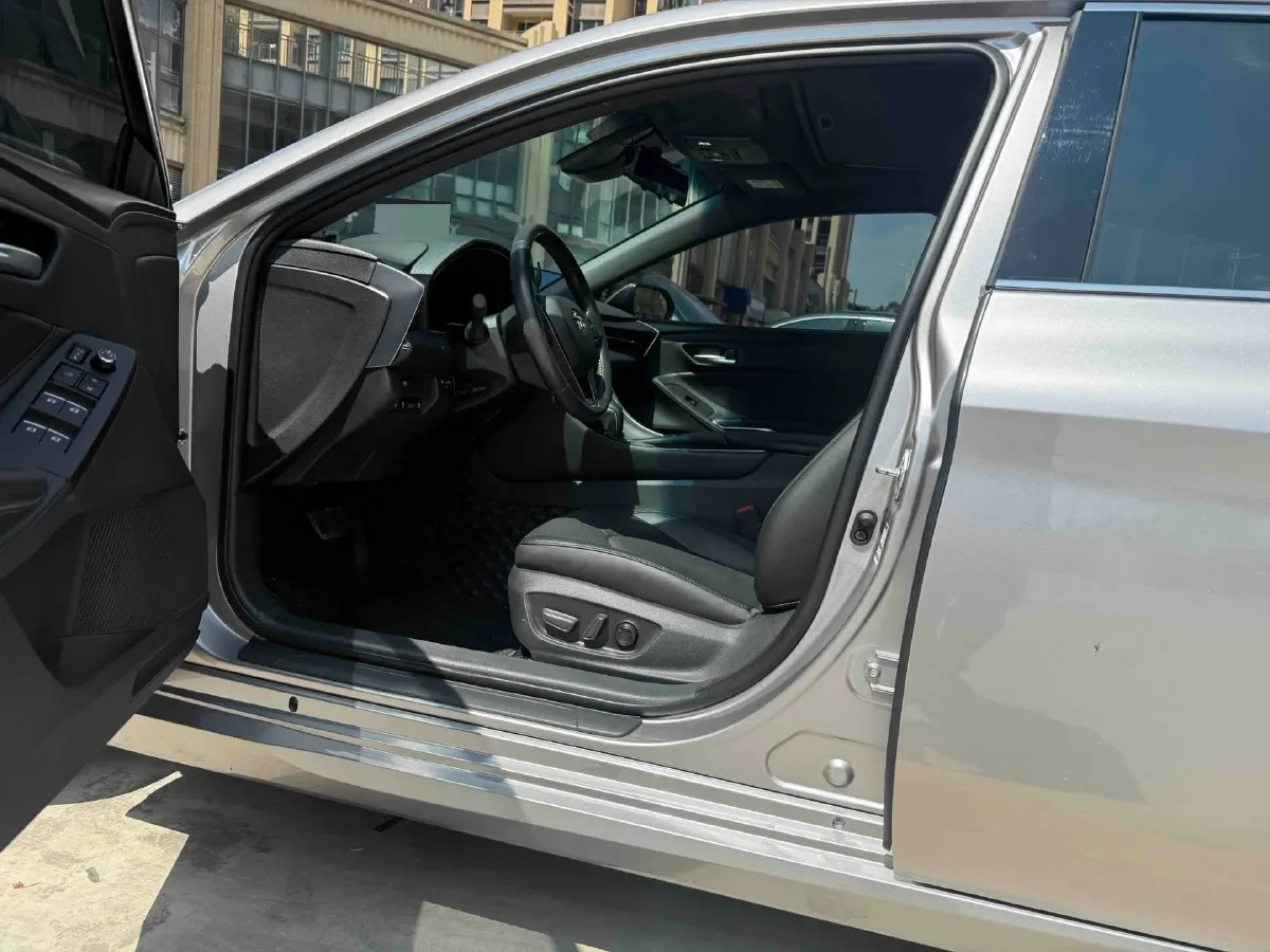 2022 Toyota Avalon 2.0L 178HP L4 CVT,autocango,china used car exporter,china ev exporter,chinese used car exporter,chinese used ev exporter