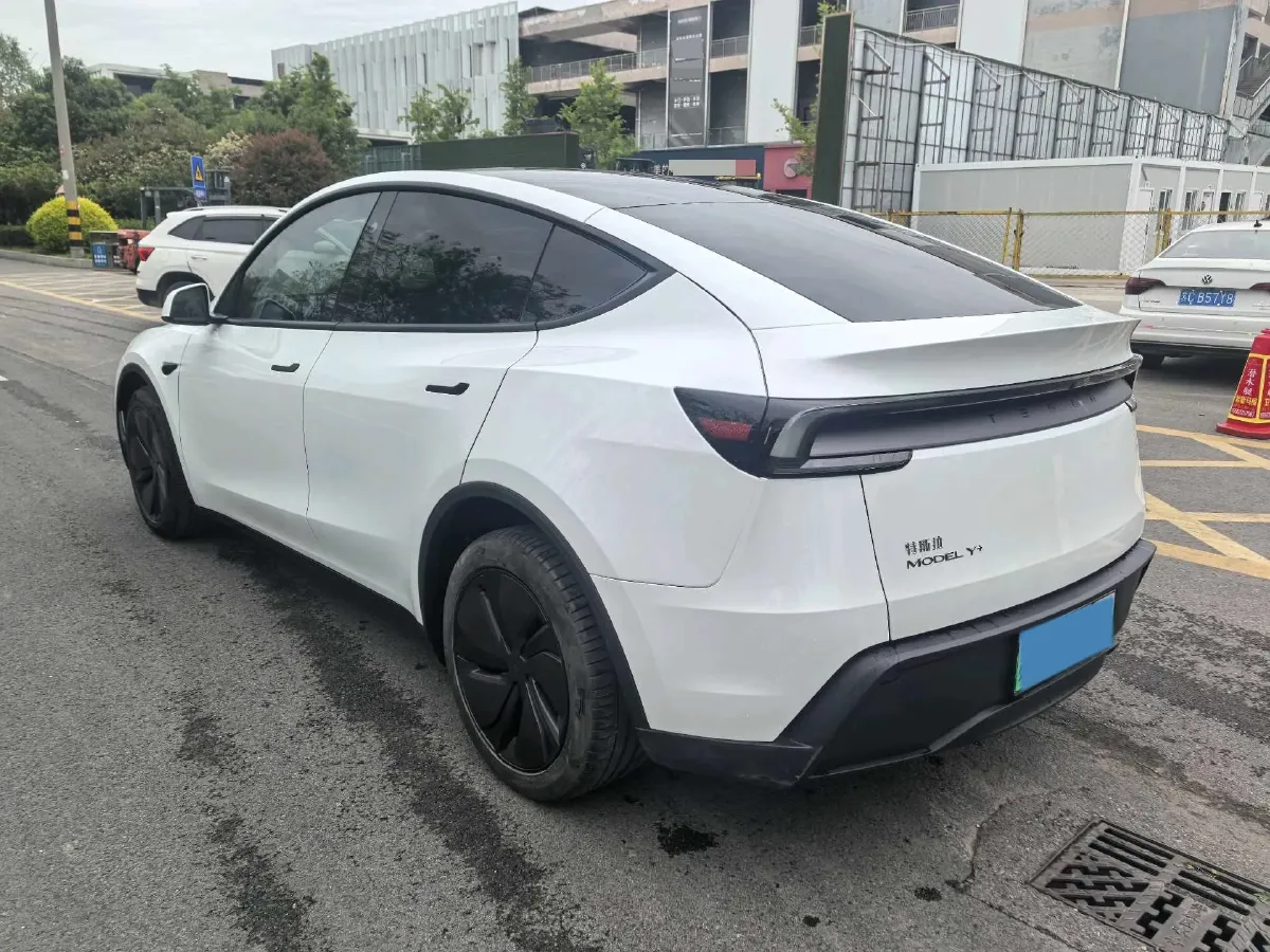 2025 Tesla Model Y BEV,autocango,china used car exporter,china ev exporter,chinese used car exporter,chinese used ev exporter