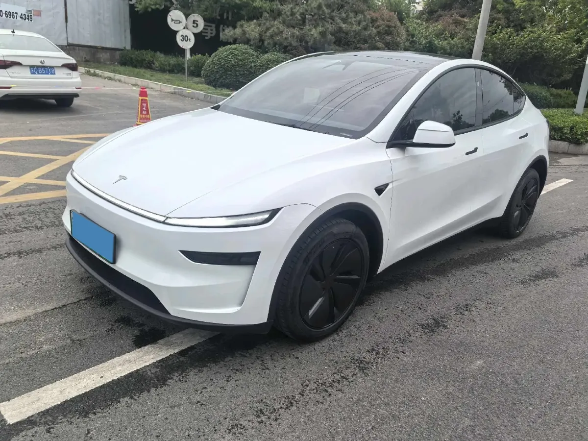 2025 Tesla Model Y BEV,autocango,china used car exporter,china ev exporter,chinese used car exporter,chinese used ev exporter