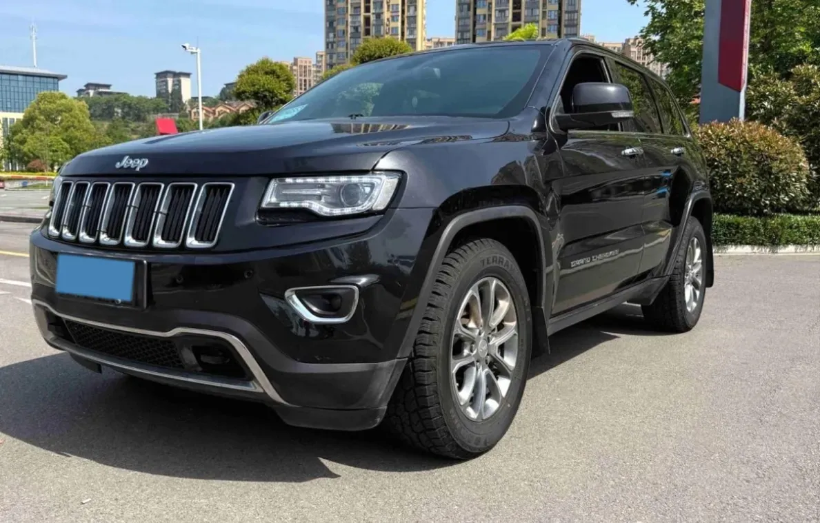 2014 Jeep Grand Cherokee 3.0L 234HP V6 8AT,autocango,china used car exporter,china ev exporter,chinese used car exporter,chinese used ev exporter