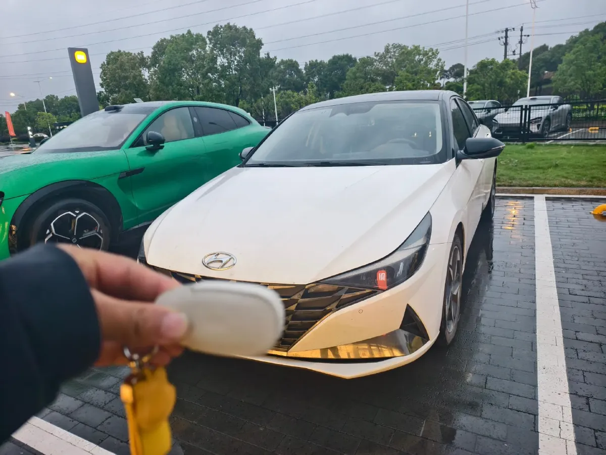 2021 Hyundai Elantra 1.5L 115HP L4 CVT,autocango,china used car exporter,china ev exporter,chinese used car exporter,chinese used ev exporter