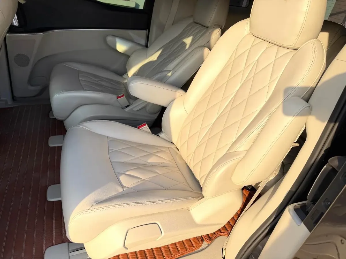 2021 Buick GL8 2.0T 237HP L4 9AT,autocango,china used car exporter,china ev exporter,chinese used car exporter,chinese used ev exporter